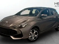 Grå (grey) Ny 2024 MG MG3 Luxury Halvkombi | 269 990 kr (Marknadspris)