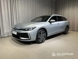Silver Ny 2025 VW Passat Edition Kombi | 556 400 kr (Marknadspris)