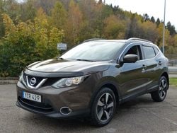 Brun (chestnut bronze metallic) Begagnad 2016 Nissan Qashqai SUV | 129 800 kr (Marknadspris)