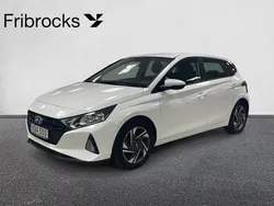 Vit Begagnad 2022 Hyundai i20 Essential Halvkombi | 169 800 kr (Marknadspris)