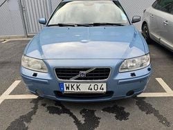 Blå Begagnad 2005 Volvo S60 Momentum Sedan | 21 000 kr (Superpris)