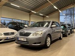 Blå Begagnad 2004 Toyota Corolla Halvkombi | 27 900 kr (Marknadspris)