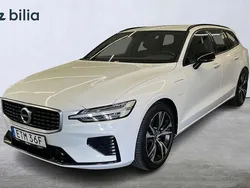 Vit Begagnad 2020 Volvo V60 R-Design Kombi | 299 000 kr (Bra pris)