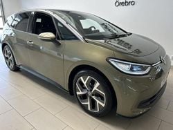Grön (dark olivine metallic bla) Begagnad 2023 VW ID.3 Pro Performance Halvkombi | 339 000 kr (Dyr)
