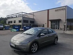 Grå Begagnad 2006 Honda Civic Executive Halvkombi | 33 900 kr (Marknadspris)