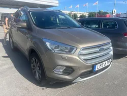 Grå Begagnad 2020 Ford Kuga Titanium SUV | 184 900 kr (Bra pris)