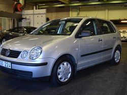 Silver Begagnad 2002 VW Polo Comfortline Halvkombi | 19 900 kr (Marknadspris)