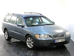 Grön Begagnad 2005 Volvo V70 Kinetic Kombi | 39 899 kr (Marknadspris)