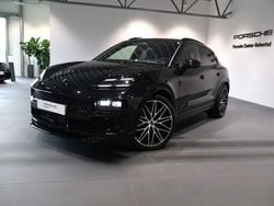 Svart (black) Begagnad 2024 Porsche Macan Turbo SUV | 1 275 000 kr (Bra pris)