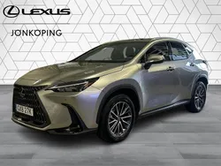 Ljusgrå (grå) Begagnad 2022 Lexus NX350h Business Edition SUV | 459 900 kr (Marknadspris)