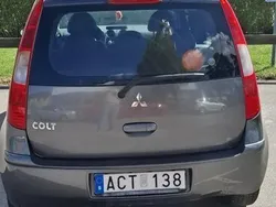 Grå Begagnad 2007 Mitsubishi Colt Halvkombi | 39 000 kr (Marknadspris)