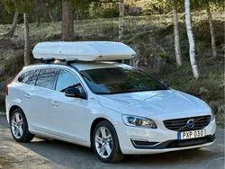 Vit Begagnad 2017 Volvo V60 Momentum Kombi | 199 000 kr (Marknadspris)