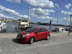 Röd Begagnad 2014 Kia Rio 2 Halvkombi | 58 000 kr (Marknadspris)