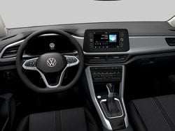 Blå (ravenna blue metallic) Begagnad 2023 VW T-Roc Life SUV | 279 900 kr (Marknadspris)