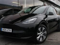 Svart Begagnad 2024 Tesla Model Y Standard Range SUV | 399 900 kr (Lite dyr)