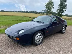Mörkblå Begagnad 1985 Porsche 928 Sportkupé | 249 000 kr
