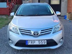 Silver Begagnad 2012 Toyota Avensis Business Edition Kombi | 65 000 kr (Bra pris)