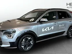 Grå Begagnad 2024 Kia e-Niro Advance SUV | 399 900 kr (Dyr)