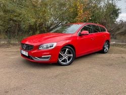 Röd Begagnad 2013 Volvo V60 Momentum Kombi | 94 500 kr (Marknadspris)