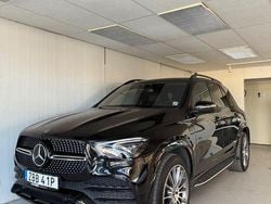 Svart (svart metallic) Begagnad 2021 Mercedes GLE350 AMG line SUV | 699 900 kr (Marknadspris)