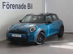 Blå Begagnad 2023 Mini Cooper Halvkombi | 289 000 kr (Lite dyr)