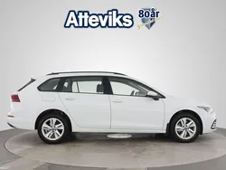 Vit Begagnad 2022 VW Golf VIII Kombi | 269 900 kr (Marknadspris)