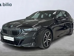Svart Begagnad 2024 BMW 520 M Sport Kombi | 669 900 kr