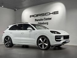 Vit (white) Begagnad 2024 Porsche Cayenne SUV | 1 149 000 kr (Bra pris)