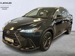 Svart Begagnad 2024 Lexus NX450h+ SUV | 629 000 kr
