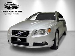 Ljusgrå Begagnad 2009 Volvo V70 Momentum Kombi | 55 000 kr