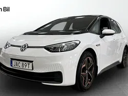 Vit (glacier white metallic bl) Begagnad 2022 VW ID.3 Pro Performance Halvkombi | 329 900 kr (Dyr)