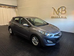 Grå Begagnad 2013 Hyundai i30 Sport Halvkombi | 69 000 kr (Marknadspris)