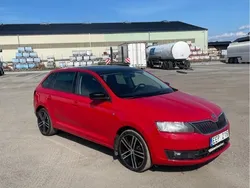 Röd Begagnad 2014 Skoda Rapid Style Halvkombi | 79 000 kr (Bra pris)