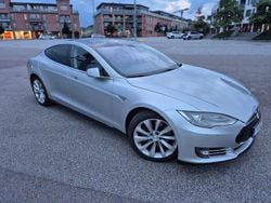 Begagnad 2014 Tesla Model S Halvkombi | 219 000 kr (Lite dyr)
