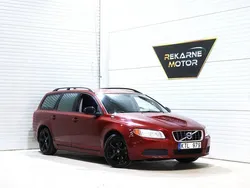 Röd Begagnad 2010 Volvo V70 Drive Kinetic Kombi | 49 800 kr (Marknadspris)
