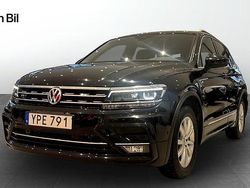 Deep black pearl Begagnad 2017 VW Tiguan R-line SUV | 259 900 kr (Lite dyr)