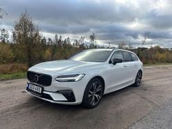 Svart Begagnad 2021 Volvo V90 R-Design Kombi | 199 000 kr