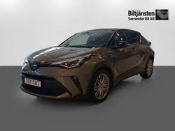Grön Begagnad 2020 Toyota C-HR Executive SUV | 269 900 kr (Marknadspris)