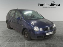 Mörkblå (blå) Begagnad 2003 VW Polo Comfortline Halvkombi | 24 900 kr (Lite dyr)