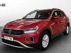 Röd (kings red metallic) Begagnad 2022 VW T-Roc Life SUV | 224 900 kr (Lite dyr)