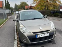 Brun Begagnad 2011 Renault Clio II Halvkombi | 19 500 kr (Bra pris)