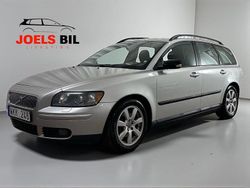 Ljusgrå Begagnad 2004 Volvo V50 Kinetic Kombi | 54 900 kr (Lite dyr)