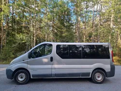 Ljusgrå (svart) Begagnad 2007 Renault Trafic Van | 69 900 kr