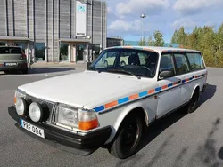 Vit Begagnad 1993 Volvo 245 Kombi | 11 200 kr