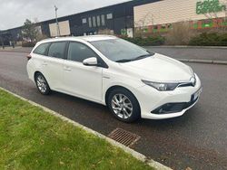 Begagnad 2017 Toyota Auris Touring Sports Kombi | 155 000 kr (Marknadspris)