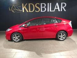 Mörkröd Begagnad 2010 Toyota Prius Edition Halvkombi | 99 900 kr (Marknadspris)