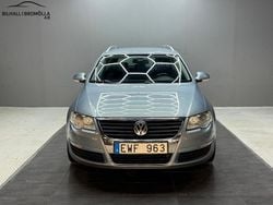 Ljusgrå (grå) Begagnad 2010 VW Passat Sportline Kombi | 49 900 kr (Marknadspris)