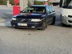 Blå Begagnad 2004 Volvo V70 Business Edition Kombi | 8 000 kr (Superpris)