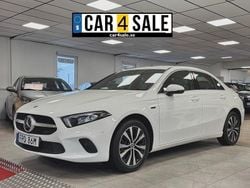 Vit Begagnad 2021 Mercedes A250 Sedan | 269 900 kr