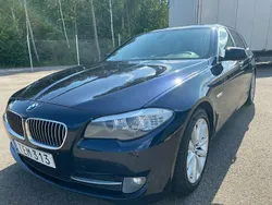 Mörkblå Begagnad 2010 BMW 530 Kombi | 169 000 kr